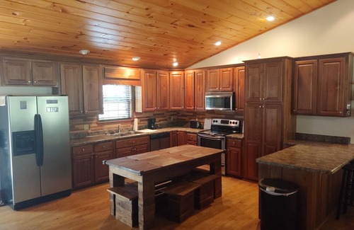 Bryson City Apartment | Deep Creek Apt#2, 2Bd/2Ba, A+ location just a mile from Nat Park, Train, Bryson
