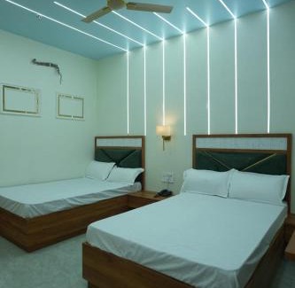 Mathura Hotel | Deep Palace Inn
