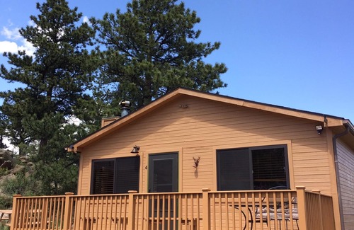 Estes Park Cabin | Deer Cozy Cabin by the Big Thompson River, Near R.M.N.Park.
