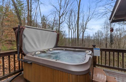 Ellijay Villa | Deer Crossing - Mountain Views Hot Tub More
