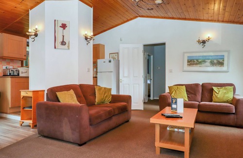 Liverton Cottage | DEER PARK LODGE 8 - FAWN LODGE, pet friendly, with pool in Chudleigh