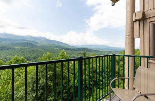Gatlinburg - Pigeon Forge Apartment | Deer Ridge Mountain Resort C102