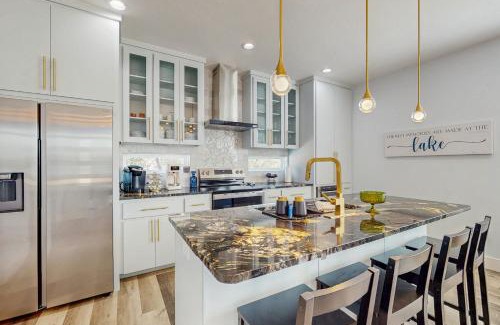 Granite Shoals House | Deer View Lake LBJ Retreat