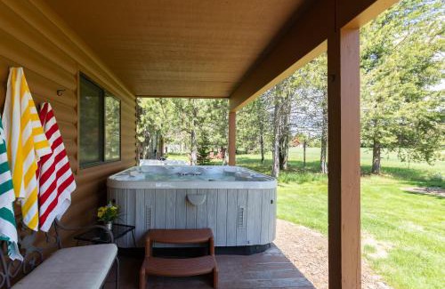 Island Park House | Deer View