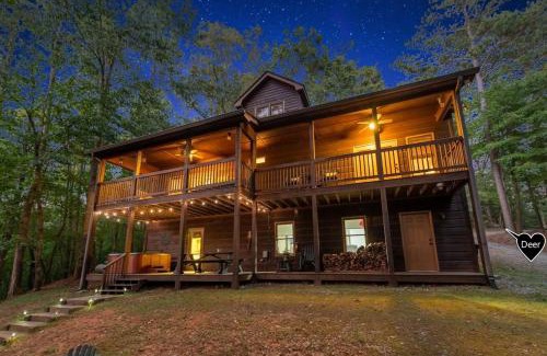 Ellijay House | DeerWoodsLodge DOT com-Ellijay Coosawattee River-Sleeps 16-ARCADE-Hot Tub-Fire Pit-Winery's