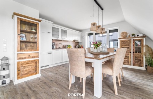 Westerdeichstrich Apartment | Deichblick - balcony with beach chair, 2 bedrooms, shower