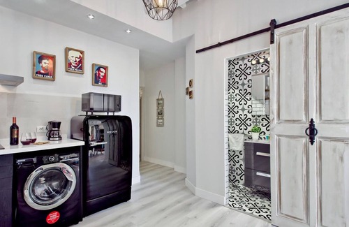 La Merced Apartment | Del Parque Flats Alamos: Appartement 2 Chambres Rénové au Coeur de Malaga