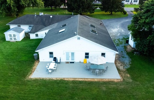 Delaware City House | Delaware City oasis|Indoor Heated Pool