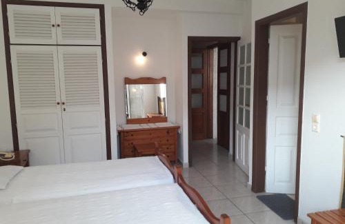 Fira Apartment | DELFINI I