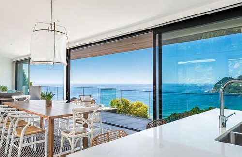 Whale Beach House | DELFINO BIANCO by Palm Beach Holiday Rentals