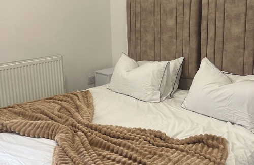 Colne Bed & Breakfast | Delightful 1-bedroom bed & breakfast in Colne