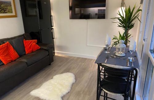 Sticklepath Apartment | Delightful 1 bedroom chalet