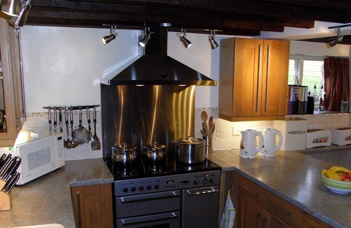 Coniston Cottage | Delightful 17C cottage, ensuites - idyllic setting, lovely garden, lake frontage