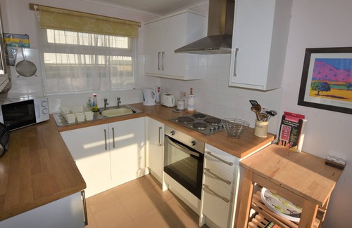 Bryn-crug Ski Chalet | Delightful 2 Bed Family Chalet, Pet Friendly, near Tywyn, sleeps up to 6