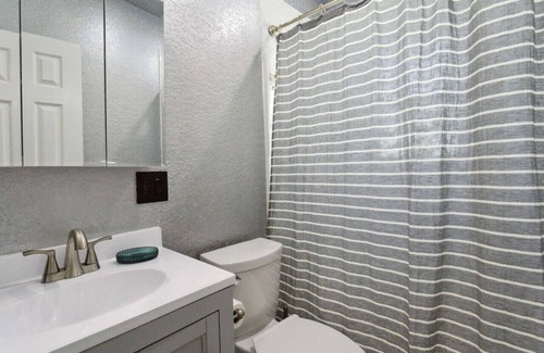 Delray Beach Apartment | Delightful 2BR Central Delray