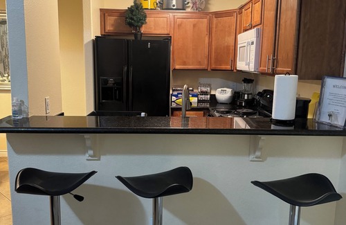 Paradise Condo | Delightful 3BD 2BTH 3.5mls to Strip Pool Gym