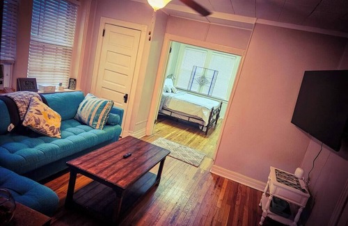 Huntsville Apartment | Delightful and relaxing downtown getaway in flourishing Huntsville, Alabama.