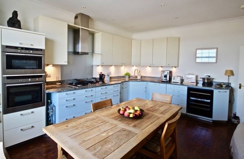 Deal Apartment | Delightful apartment with sea views on the Seafront of Deal