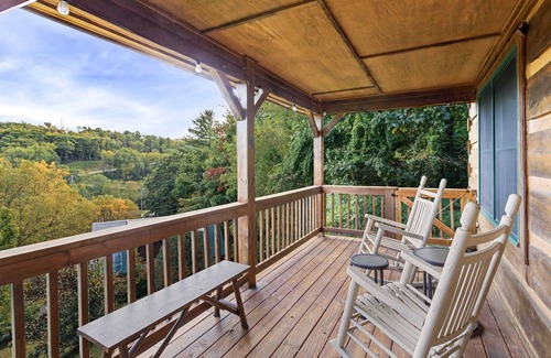 Blowing Rock Cabin | Delightful Cabin near Blue Ridge Mountains