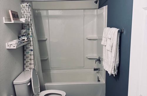 Hockley House | Delightful cozy retreat near HTX- 3 bedrooms