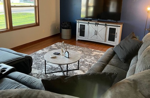 Sioux Falls House | Delightful Duplex|4min from Empire Mall+Shopping