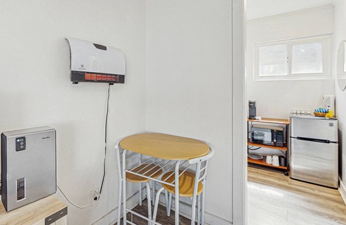 Kings Beach Ski Chalet | Delightful hotel with lakeview, golf, skiing, WiFi, & Netflix