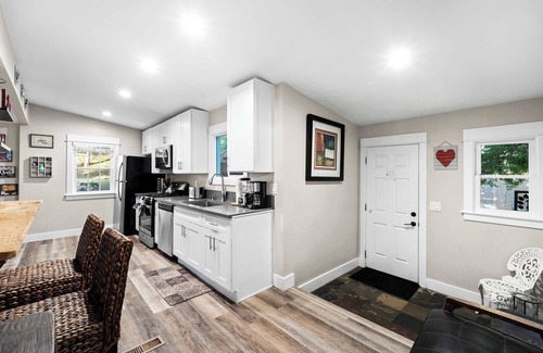 Julian House | Delightful Julian Home | Spacious + Modern