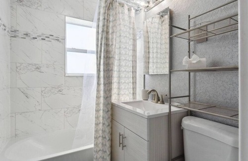 Delray Beach Apartment | Delray Haven Sleeps 6 TVs BBQ
