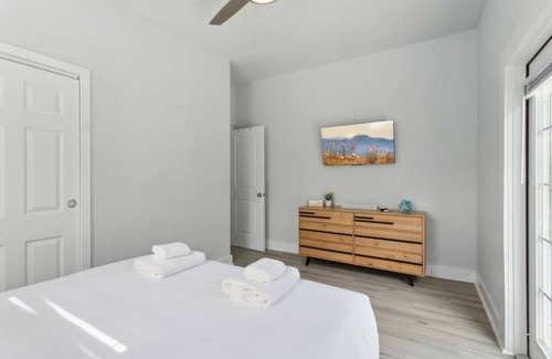 Delray Beach Apartment | Delray Haven Sleeps 6 TVs BBQ