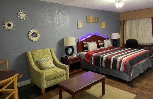 Clearwater Hotel | Delux Inn