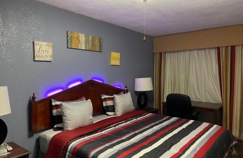 Clearwater Hotel | Delux Inn