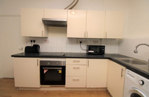 New Cross Apartment | Deluxe 2 Bed Flat Close to City