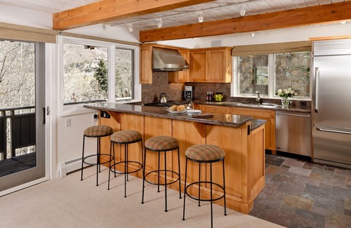 Aspen Condo | Deluxe 2 Bedroom Apartments at Resort with Outdoor Pool & Hot Tub