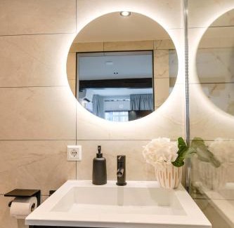 Delft House | Deluxe 20m2 Canal View