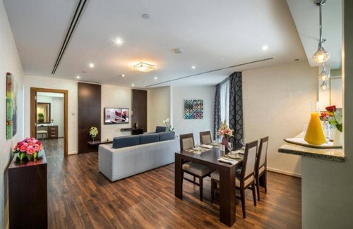 Dubai Marina Apartment | Deluxe 3 Bedroom Apartment Near Dubai Marina