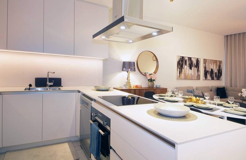 Al Muraqqabat Apartment | Deluxe Address Beach Resort Residence 2 Bed.