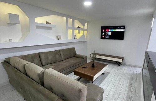 Novo Sarajevo Apartment | Deluxe Apartment Captain's home