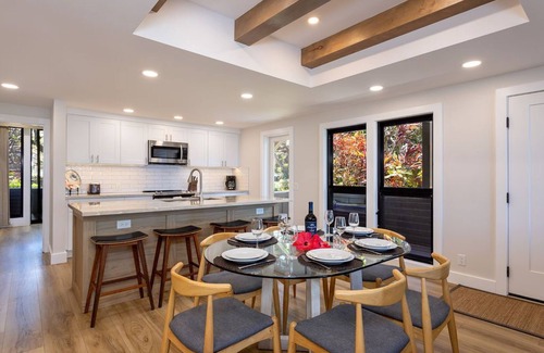Kahana Condo | Deluxe Beachfront Condo. Best of the Best in West Maui!