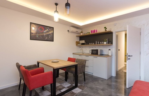 Visoko Apartment | Deluxe Feliciano Apartments