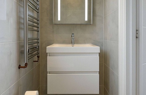 White City Apartment | Deluxe One-Bedroom Apartment with Private Backyard