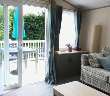 Cheddar Other | Deluxe Riverside Static Caravan