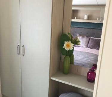Cheddar Other | Deluxe Riverside Static Caravan
