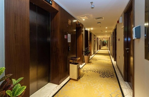 Al Rigga House | Deluxe Room Near New West Zone Market Ac