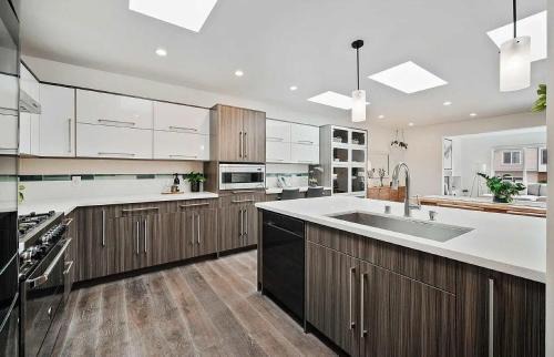 Parkside House | Deluxe Room with Private Bathroom & Fast WiFi