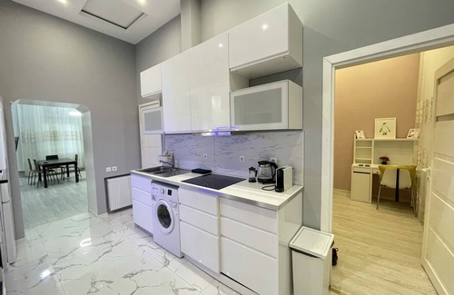 Nepszinhaz negyed Apartment | Deluxe Sapphire Residency - 4 BEDROOMS
