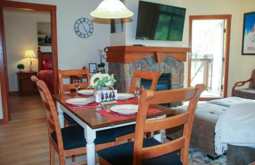 Salt Lake Mountain Resorts Resort | Deluxe Solitude Mountain Ski in-out 2bd-2ba Condo