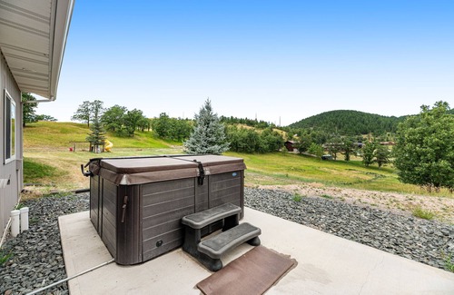 Deadwood House | Deluxe spacious home w/private indoor pool, 2 hot tubs, game room, fireplaces
