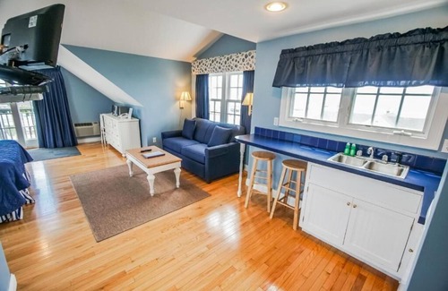 Falmouth Apartment | Deluxe Studio Steps From Surf Drive