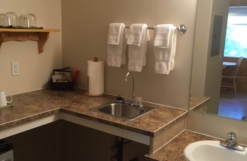 Talkeetna Apartment | Deluxe suite within walking distance of downtown Talkeetna