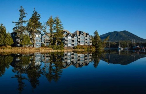 Ucluelet Condo | DELUXE TWO BEDROOM KING SUITE + OUTDOOR SOAKER TUB ON PATIO